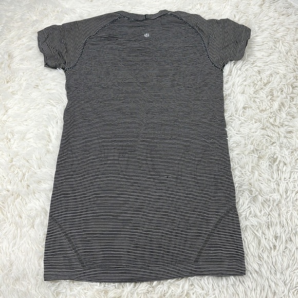 Lululemon Swiftly Short Sleeve Tee Striped Black White - Picture 4 of 5